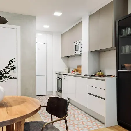 Ebre - 1 Bedroom And Balcony In Eixampre Esquerre Апартаменты